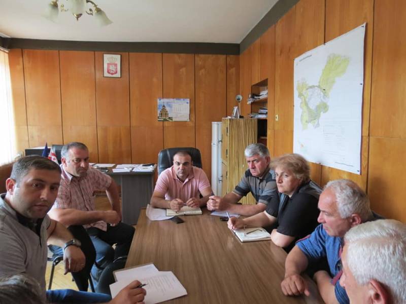 მუნიციპალიტეტში მომხდარი სტიქიური მოვლენების თაობაზე სამუშაო თათბირი გაიმართა